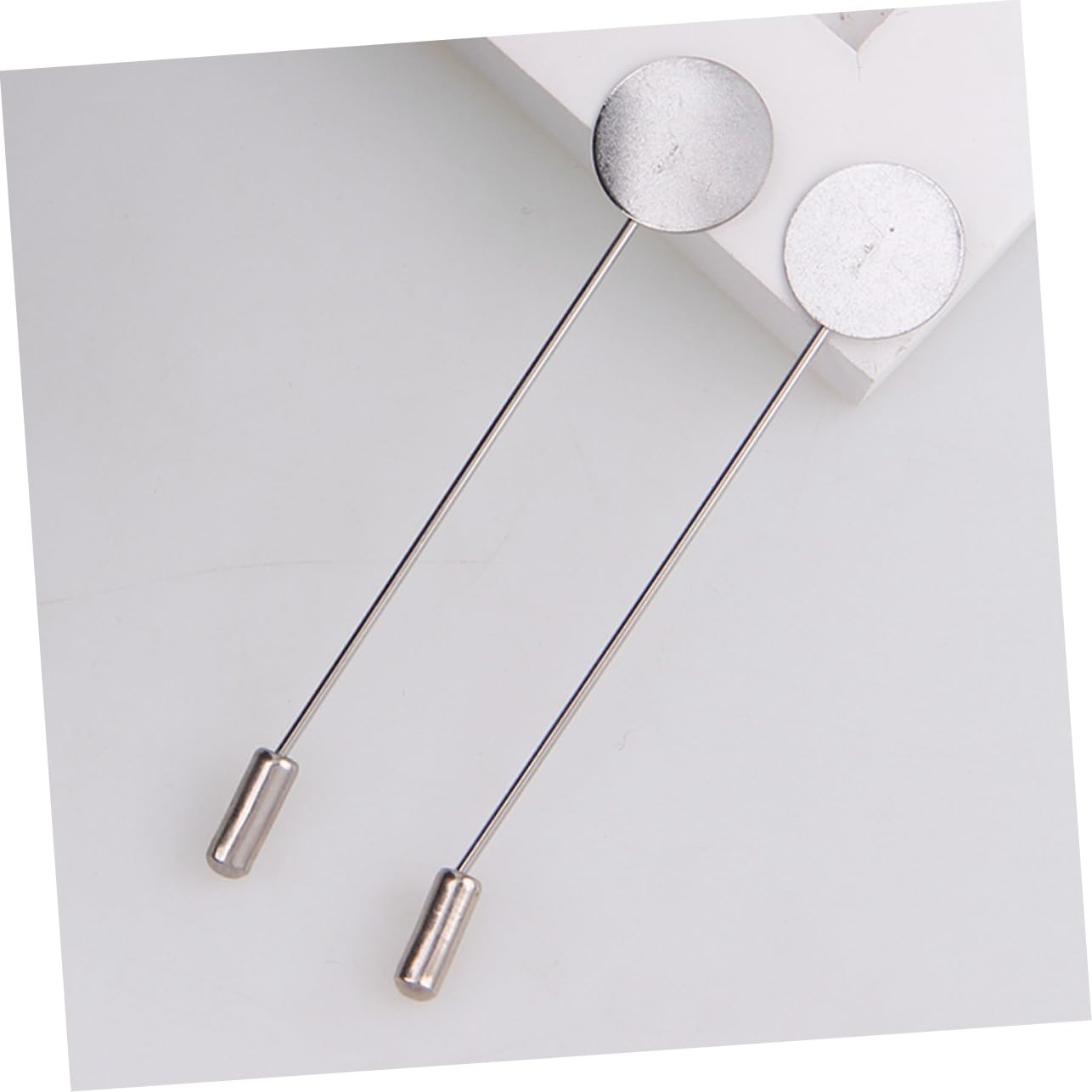 STOBOK 150piezas Tray De Seguridad Redondo Para Broches De Accesorios De Joyería Alfileres De Moda Para Sombreros Bufandas y Trajes Plateado