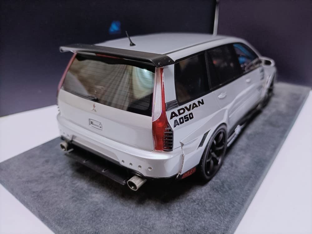 Amazon | Engup 1/18 三菱 ランサー Lancer Evo9 ADVAN | プラモデル 通販