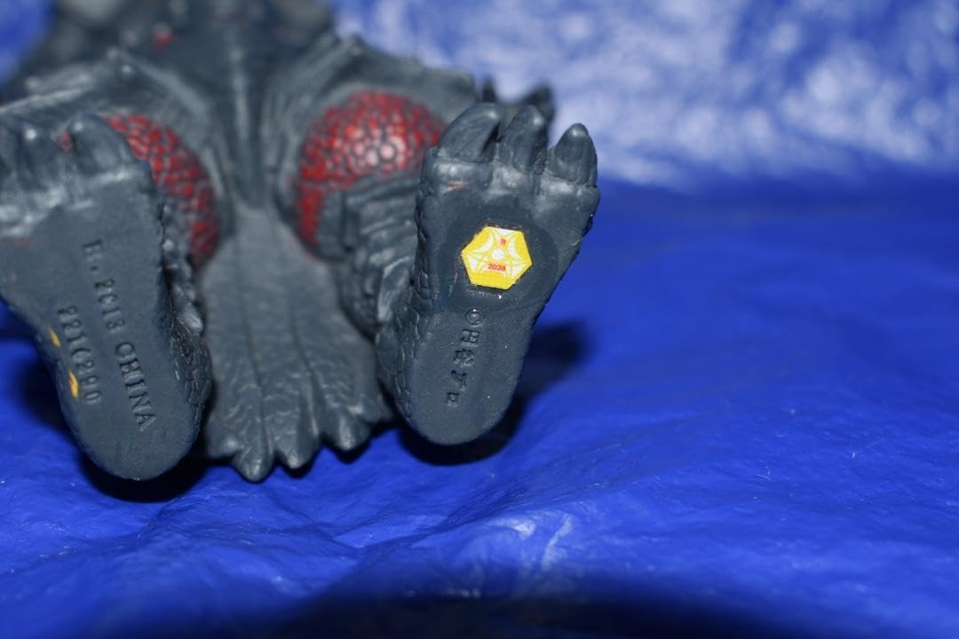 Amazon.co.jp: ウルトラ怪獣500 ロベルガー ソフビ : Toys & Games