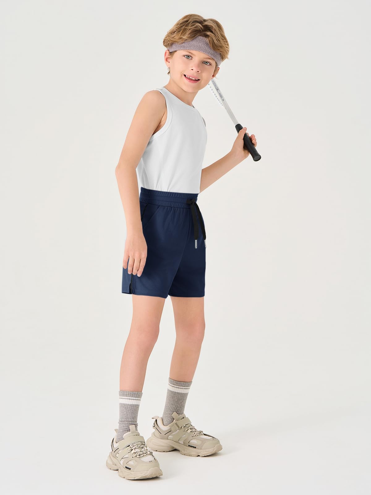 Haloumoning Pantalones cortos de verano para niño, pantalones cortos de deporte para niños, monocolor, secado rápido, ligeros, abertura lateral, pantalones de baloncesto con cintura elástica - 4