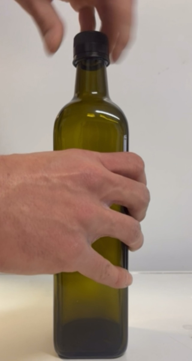 Bottiglie Vetro Scuro Per Olio E Aceto 100 Ml - Kit Da 20 Con Tappo Salvagoccia, Made In Italy - Foto 8