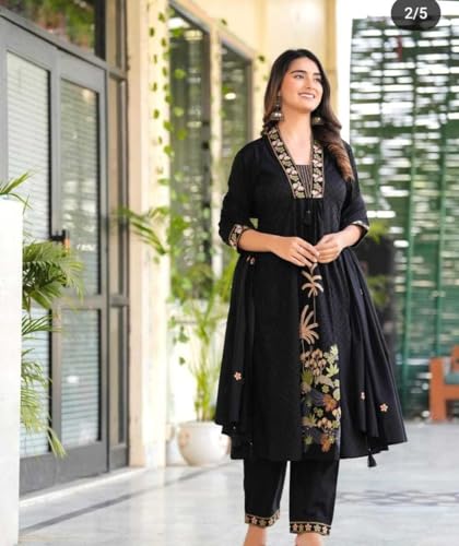 Image of Siddh CraftsWomen's Cotton Embroidery Straight Kurti With Pant Set
