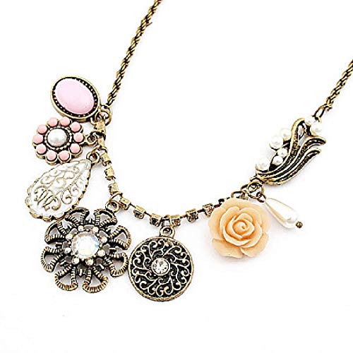Collier de mode pétale orné d'une fleur pour un style raffiné