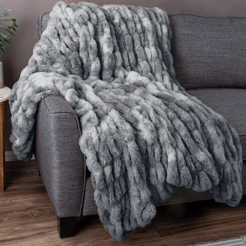 Image of Lavish Home Oversized Ruched Faux Fur Blanket - 60x80-Inch Plush Polyester Faux Fur Queen-Size Throw for Sofas and Beds - Luxurious Bedding (Silver)