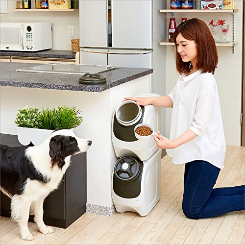 最安値 ドライフードストッカー ホームエディション 12kg ドライフード キャットフード ドッグフード チモシー 牧草 ストッカー 保存容器 コンテナ ボックス 犬 猫 小動物 鳥 餌入れの価格比較