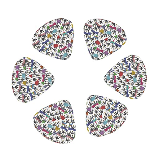 Lot de 12 médiators en forme de pingouins dans des chapeaux et écharpes colorés pour guitare acoustique électrique - Les Beatles, Paul McCartney, John Lennon, RIngo Starr, George Harrison Lot de 12 médiators en forme de pingouins dans des chapeaux et écharpes colorés pour guitare acoustique électrique – Image 3