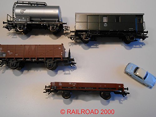 Preisvergleich Produktbild Märklin - 4 Güterwagen der DB aus 29711