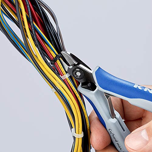 Alicate Knipex 79 02 125 S1 soluciona cortes difíciles en espacios reducidos 6