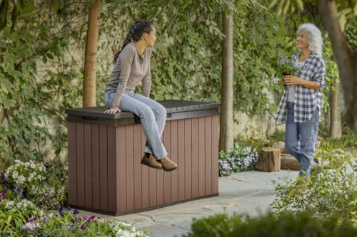 Keter Darwin Gartenbox 662L Braun – Wetterfeste Outdoor Aufbewahrungsbox in Holzoptik, abschließbarer Deckel mit Hydrauliksystem, UV-geschützt, wartungsfrei, Sitzgelegenheit für 2 Personen