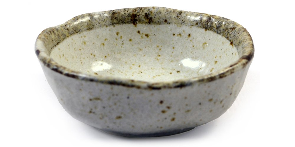 Zen Minded Japanese Small Ceramic Dish for Sauces, Sushi, Appetisers and Starters - Beige Glazed Stoneware - 8cm