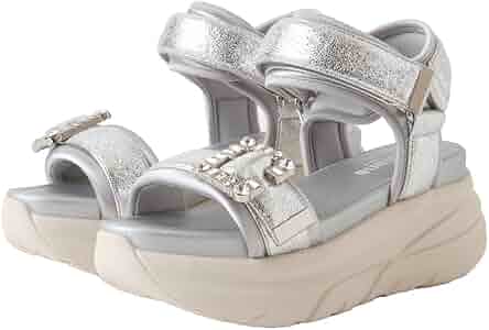 Amazon | [ダイアナ] ﾌﾟﾗｽﾀﾞｲｱﾅ サンダル 銀 シルバー 23.5cm