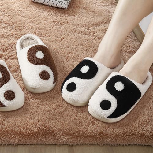 Image of Women's Men's Preppy Happy Face Slippers Comfy Warm Plush Slip-On House Slipper for Winter Indoor Soft Cushion Non-slip Fluffy Slides Slippers