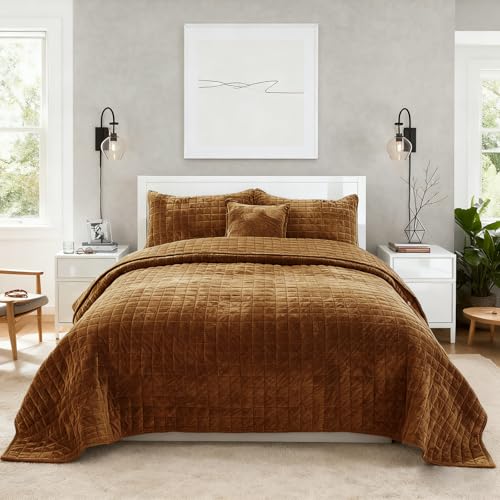 Luxurious Oversized King Velvet Quilt Set (3 Pieces)