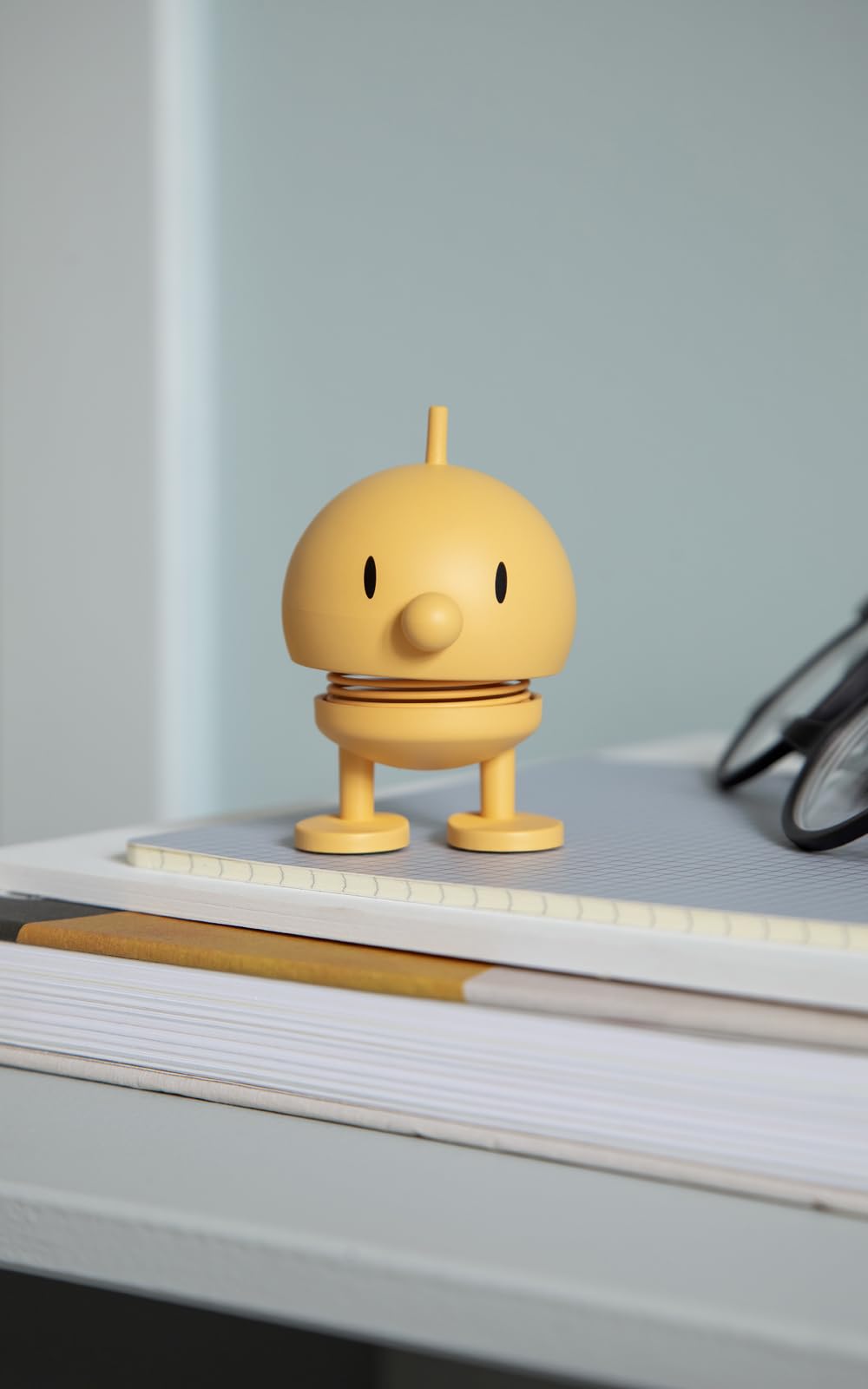 Hoptimist Soft Bumble Figurine 4,5 X 5,8 X 7,6 Cm - Couleur Ciel, Symbole De Joie Et Optimisme