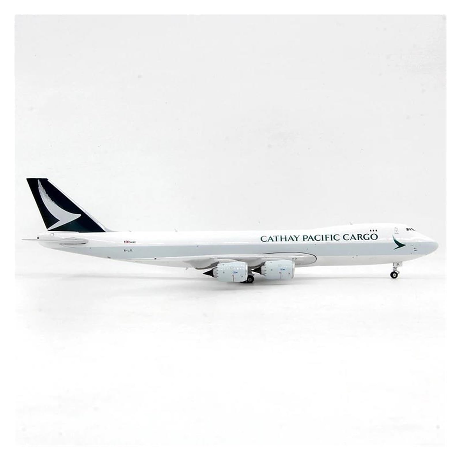 Amazon.co.jp: 航空機 キャセイパシフィック航空 B747-8F B-LJL 完成