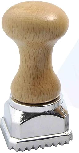 Eppicotispai Sello eyector cuadrado de aluminio para ravioles con mango de madera de haya, 1-3/4 pulgadas