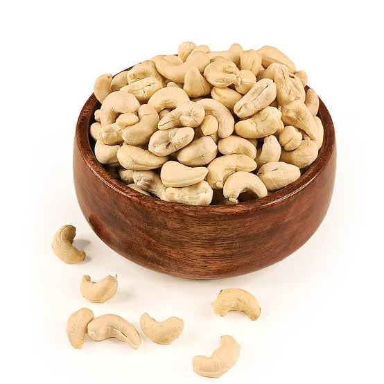 Image of Royal Star Premium Whole Cashew Nuts W320 - Fresh, Crunchy & Vacuum Packed - 1Kg | Healthy & Tasty Dry Fruit | Rich in Protein & Nutrients