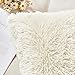 NordECO HOME 2er Set kissenbezüge Kissen Beige Künstlich Pelz Fellkissen Dekorative Deko Kissen Kuschelkissen Flauschig Sofakissen Weich Plüschkissen für Sofa 40x40 cm