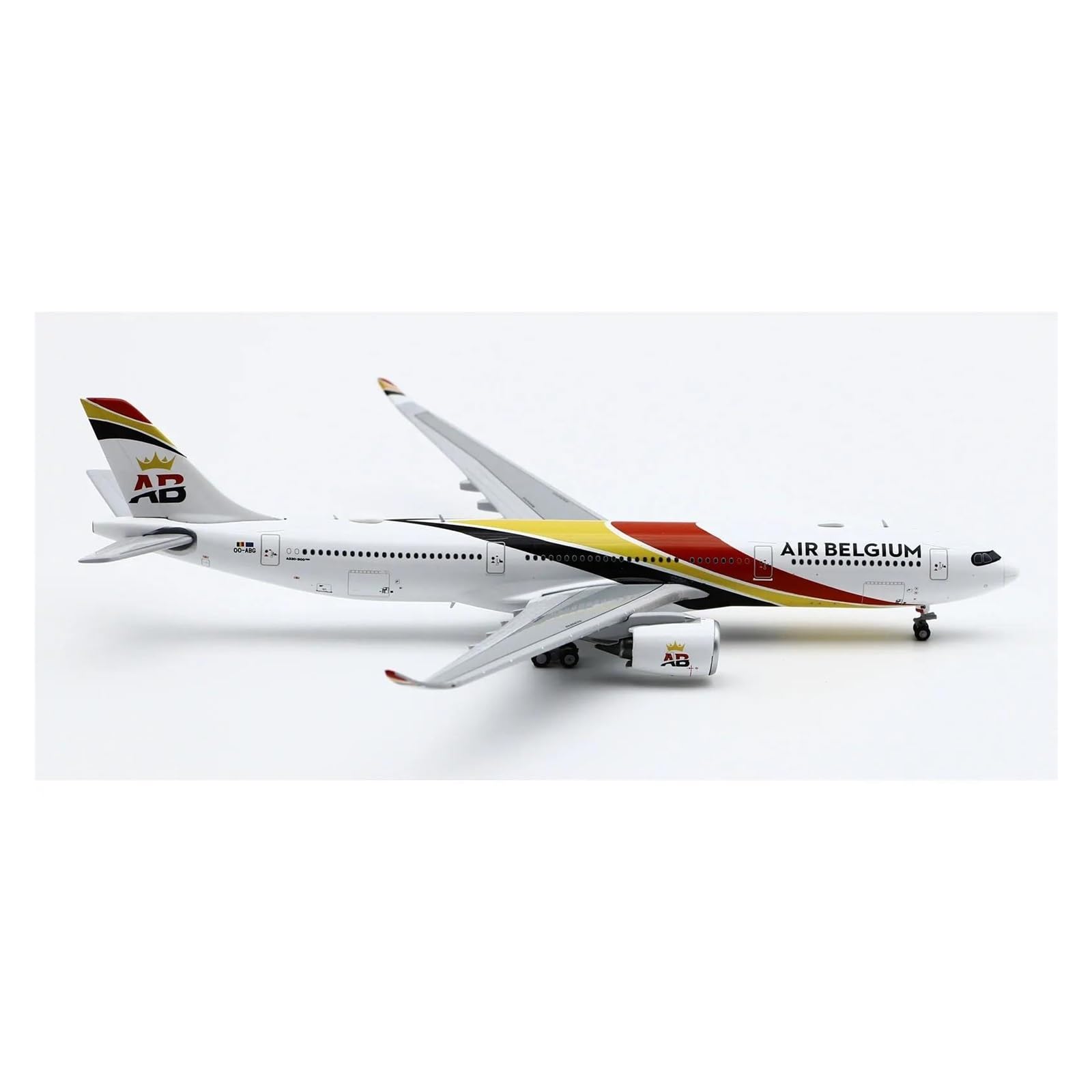 Scale Airplane Model 1:400 For Air Belgium Airbus A330-900neo