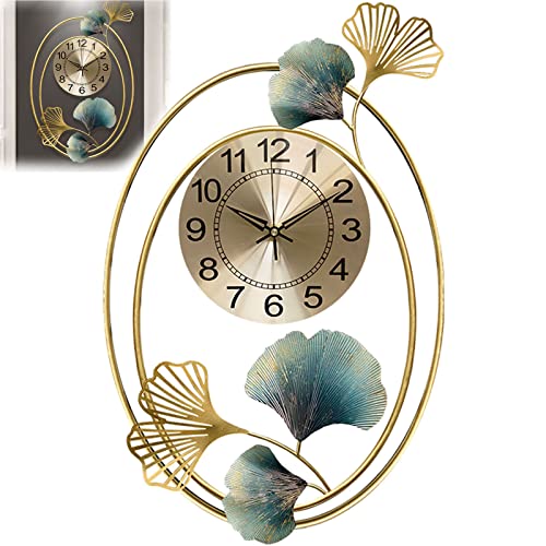 Grande horloge murale en fer forgé au design artistique raffiné