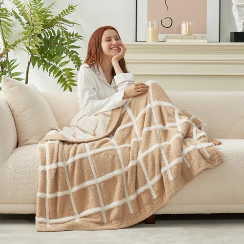 Amélie Home Cable Knit Throw Blanket for Couch, Bicolour Super Soft Fuzzy Blanket for Sofa, Luxury Cozy Fluffy Throw for Room Decor, 50" x 60", Plaid Beige image 5