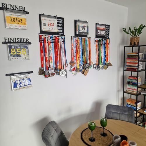 RUNGIFT Startnummernhüllen Lauf – 10er Set Klare Schutzhüllen für Startnummern – Passend für Rungift Medaillenhalter – Transparentes Etui für Laufnummern, Marathon & Trail