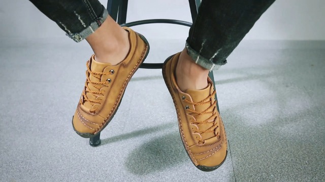 Amazon.com | alcubieree Mens Leather Casual Shoes  display picture 1