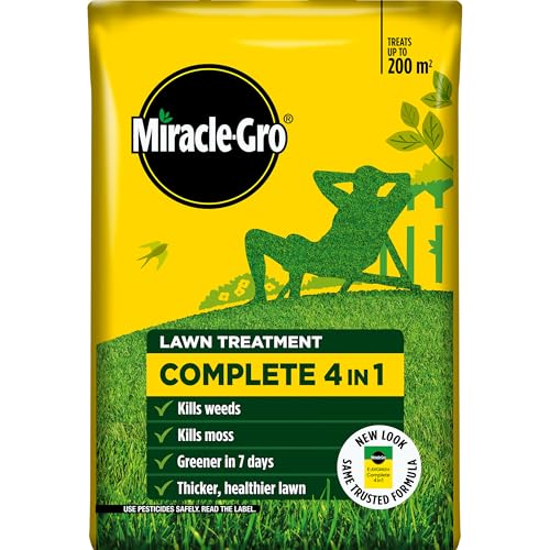 Miracle-Gro Evergreen Complete 4-in-1 Lawn Treatment
