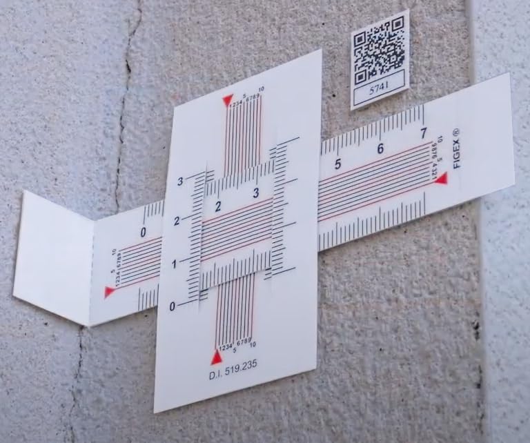 3 ud/Fisurómetro recto/angular y rotación. Resolución 0,1 mm con QR, APP móvil