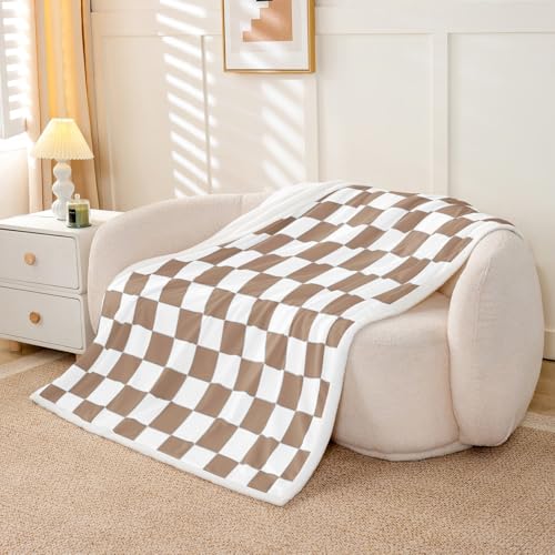 Image of Erosebridal Geometric Checkered Sherpa Blanket White Khaki Checkerboard Grid Fleece Bed Blanket Queen 90 inchX90 inch,Buffalo Plaid Gingham Throw Blanket for Kids Adults Men Geometrical Fuzzy Blanket