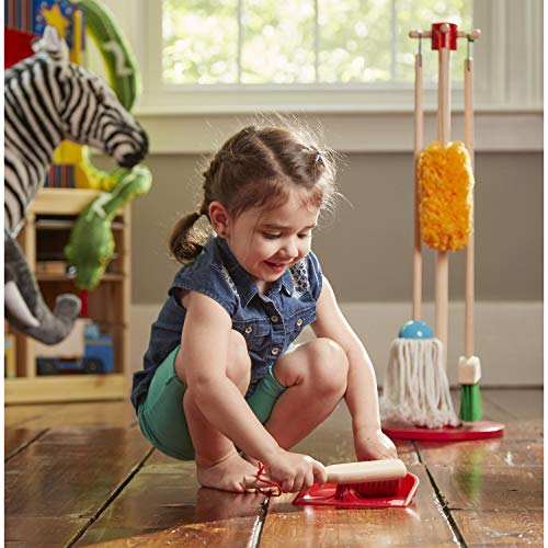 Melissa & Doug, Let’s Play House! Dust! Sweep! Mop! Pretend Play Toy Set for Kids , Cleaning Wooden Toys for Children , 3+ , Gift for Boy or Girl – Bild 8