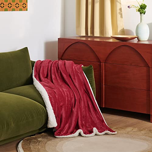 Bedsure Sherpa Fleece Throw Blanket Red