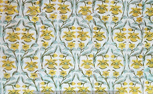 Tissu en coton imprimé fleur jaune au yard pour robe d'été et kurti léger