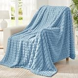 BEDELITE Kuscheldecke Flauschig Decke 150x200 - weiche XL Flanell Decken Blau für Couch, Deko Kariert Fleecedecke Hellblau als Couch Überwurf für Wohnzimmer, Twin Blanket Wide Use