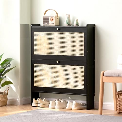 Meuble de rangement en rotin naturel au design authentique pour entrée de maison