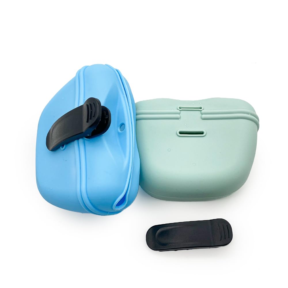 2 Pcs Silicone Dog Treat Pouch,Portable Dog Training Pouch for Treats with Magnetic Closure and Clip,Snacks and Treats to Take Along With Your Dog When Walking(Sky Blue + Light Green)