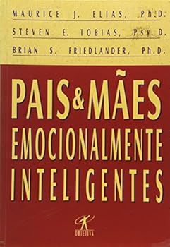 Paperback Pais e Mães Emocionalmente Inteligentes [Portuguese_Brazilian] Book