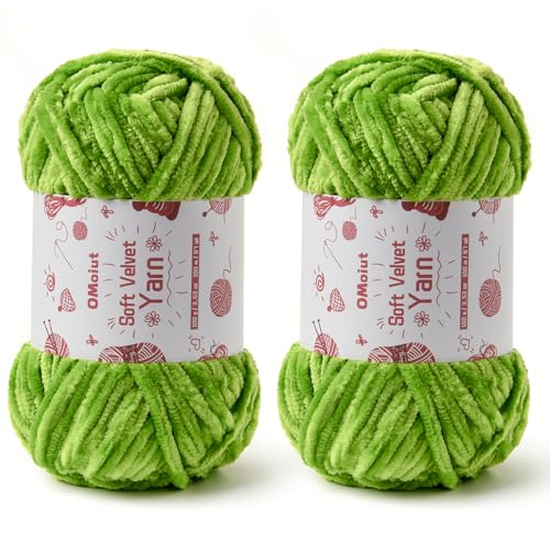 Image of 2x100g Fluffy Velvet Chenille Yarn for Crocheting and Knitting, 80m (87.5yd) Baby Yarn for Crocheting Soft, Crochet Chunky Yarns Amigurumi Yarns (2 Emerald Green)