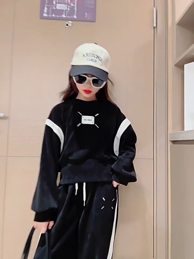 Amazon | [KOSIKINI] 韓国 子供服 女の子 セットアップ 春 秋 服 2点