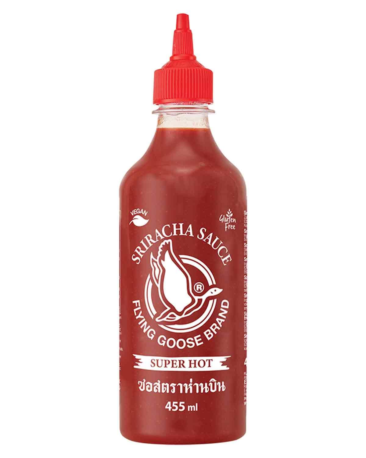 FLYING GOOSE Sriracha Chilisauce, mit extra Chili, sehr scharf, rote Kappe, sehr scharfe Würzsauce aus Thailand, 1 x 455 ml