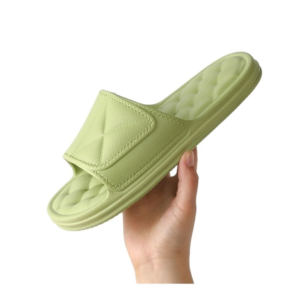 Chaussures de douche pour la salle de bain et la maison verte