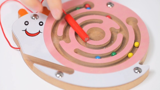 Puzzle Jouet en bois pour enfants stylo labyrinthe magnétique
