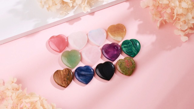 Amazon.com: DUQGUHO 1 Inch Hearts Crystals and Healing Stones