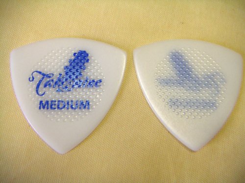 新品@ピック　タカミネ　トライアングル ミディアム 白　5枚　TAKAMINE 滑り止め付