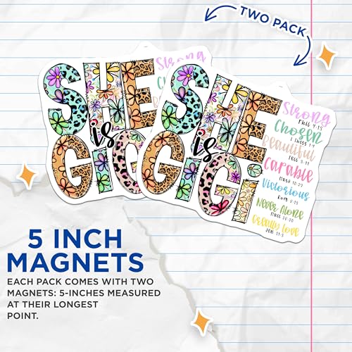 Pack de 2 imanes decorativos She is Gigi 5 pulgadas miniatura 3