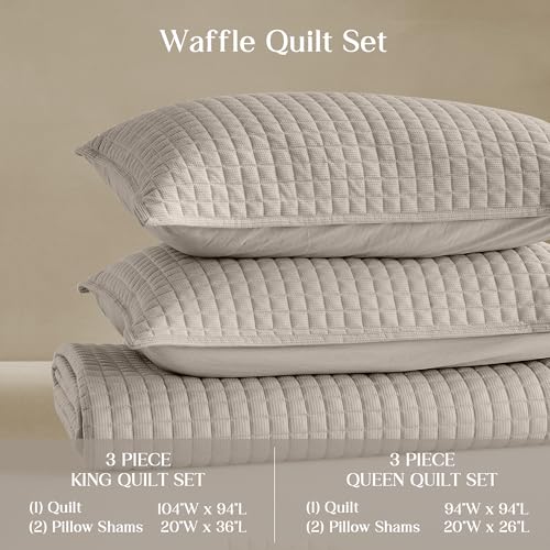 Image of Wonderful 3 Piece Waffle Weave Quilt Set Queen Size, Grey Lightweight Bedspread Coverlet for All Season, Ultra Soft Microfiber Bedding Set with 2 Pillow Shams, Waffle Pattern Quilted Design 94 inchx94 inch | Breathable & Cozy