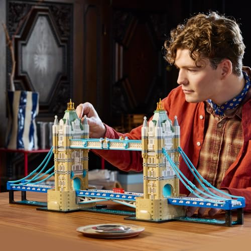 LEGO Architecture Tower Bridge - Set de Construction pour Adulte - Maquette Miniature DIY - Décoration 3D pour Étagère - Pont Levant, Tamise & Bus Londonien - Idée de Cadeau Collector 21067