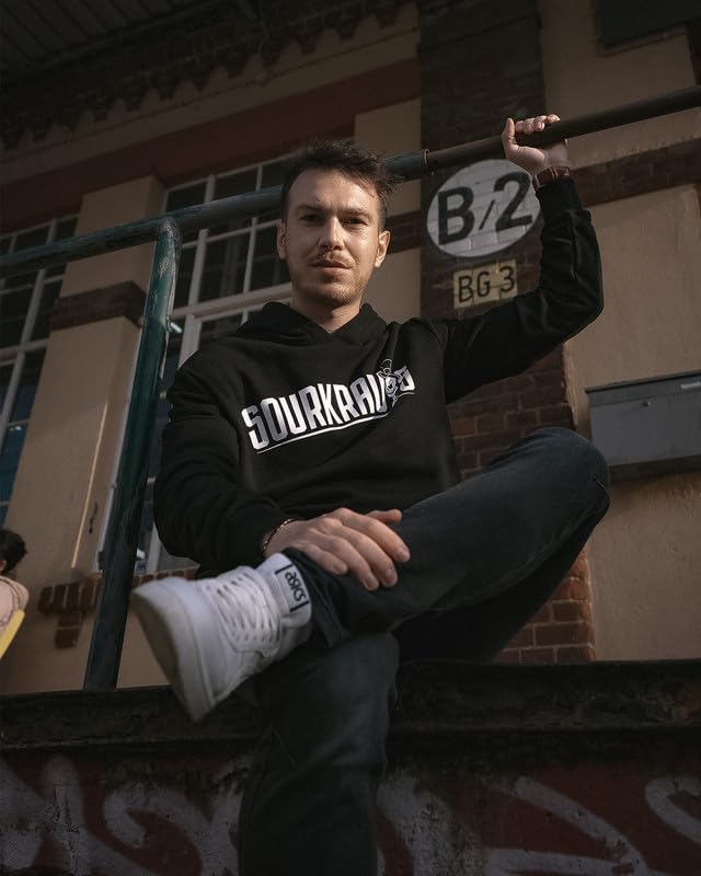 SOURKRAUTS Hoodie SK in Bordeaux