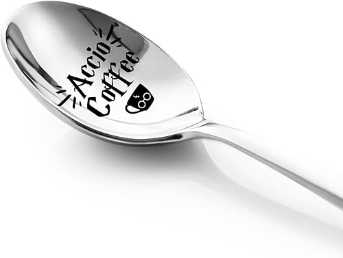 WHING Accio - Cuchara de acero inoxidable grabada para los amantes del café y el té, amantes de los libros, amigos fanáticos de Harry Potter, regalo
