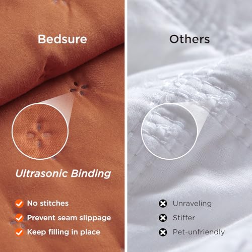 Image of Bedsure Quilts Queen Size - Red Orange Bedspread Queen Size & Lightweight Comforter, Boho Coverlet with Clover Pattern, Ultra Soft All-Season Bedding, 90 x 96 Inches